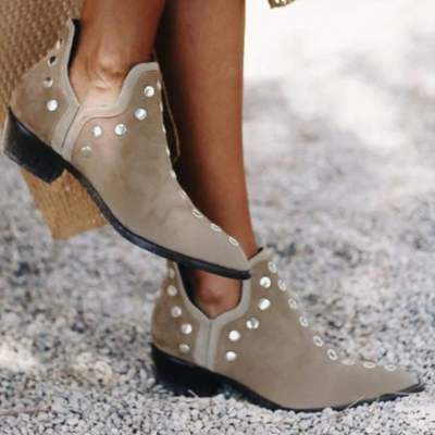Damen Stiefeletten aus Wildleder/Leder – Boho Chic Style mit Nieten | Bequem und vielseitig