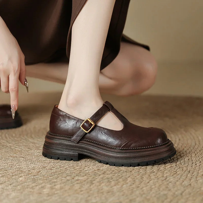 Mary Janes – Eleganter Lederschuh