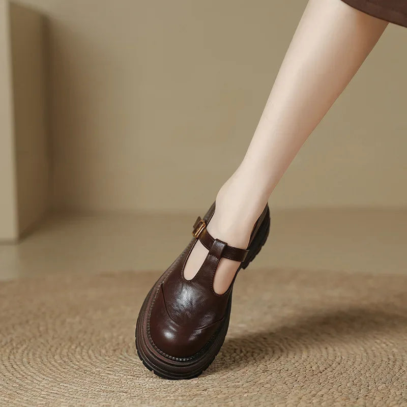 Mary Janes – Eleganter Lederschuh