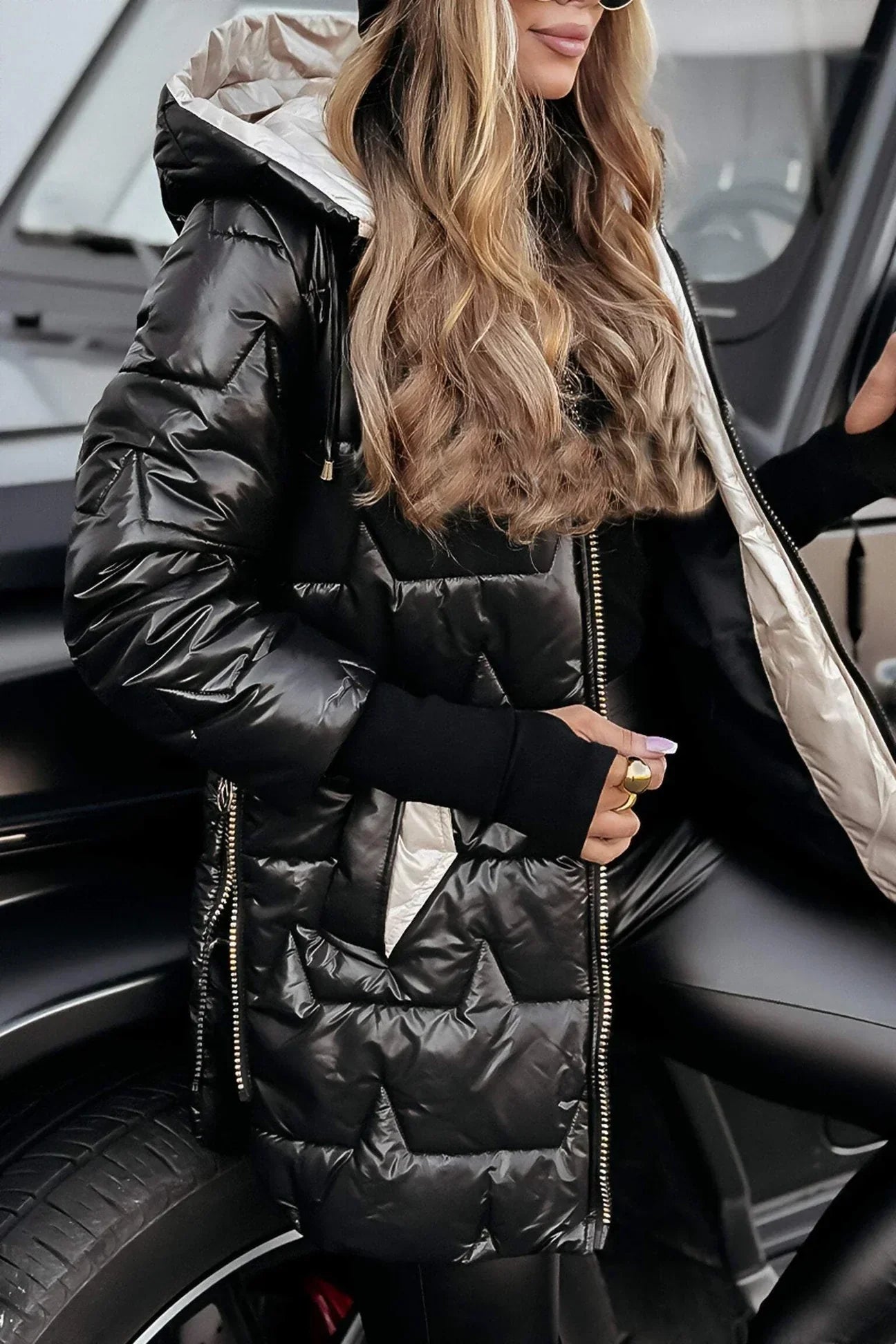 Nolwen - Eleganter Wintermantel mit Kapuze und Wattierung